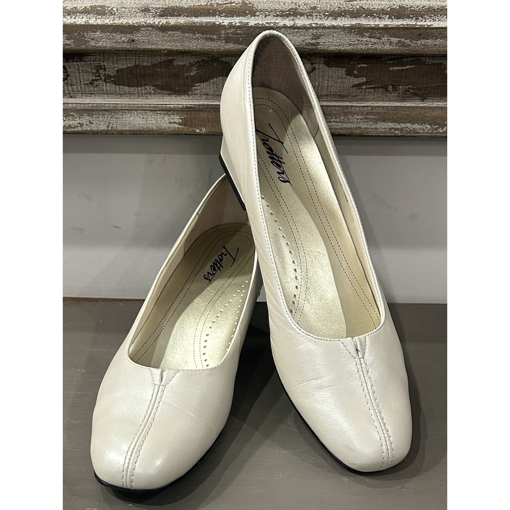 Trotters‎ Doris Leather Pump Pearl White Women Size 8.5N EUC